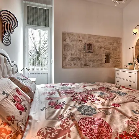 Luxury With Sea View Apartment